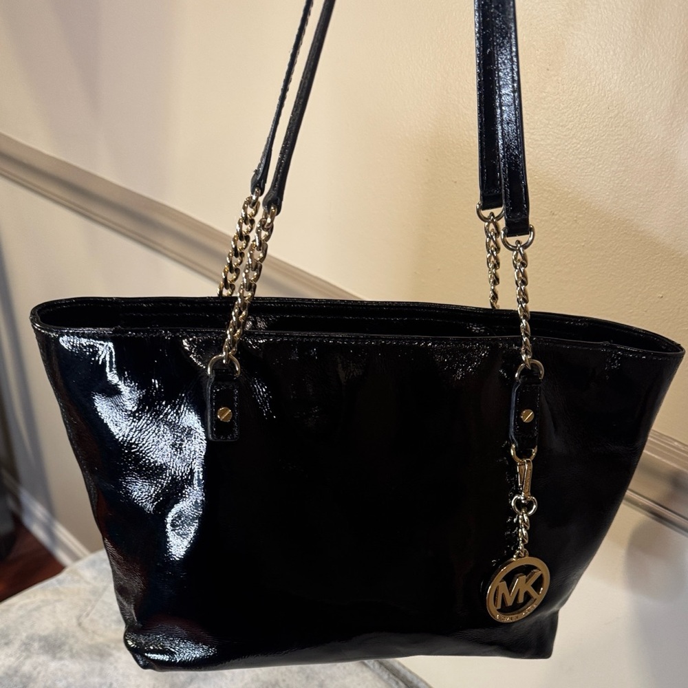 Michael Kors Jet Set Black Patent Leather Tote Bag With Gold Chain Strap